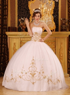 Fashionable Ball Gown Strapless Princesita with Quinceanera Dress with Appliques for 2016