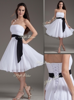 Elegant Strapless Sash White Short Prom Dress for Homecoming