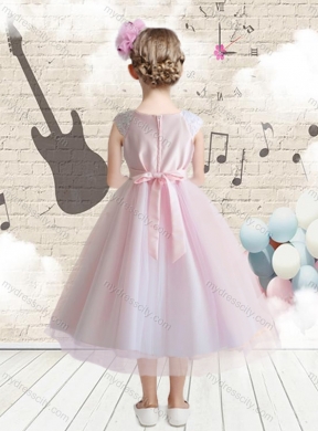 2016 Cheap Bateau Cap Sleeves Flower Girl Dresses with Appliques