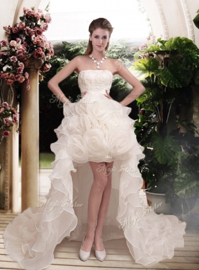 Classical Hand Made Flowers Strapless Wedding Dresses with Ruffled Layers