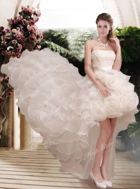 Classical Hand Made Flowers Strapless Wedding Dresses with Ruffled Layers