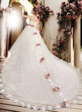 Lovely Sweetheart Lace Appliques and Bowknot Wedding Dresses with Chapel Train