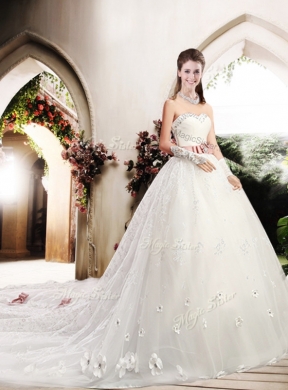 Lovely Sweetheart Lace Appliques and Bowknot Wedding Dresses with Chapel Train