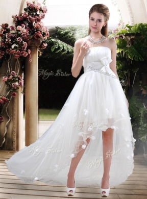 Modern Strapless Appliques and Belt Zipper Up Wedding Dresses with High Low