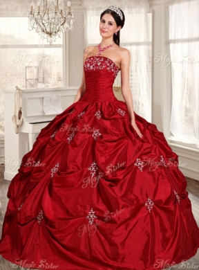 Lovely Taffeta Applique and Beaded Red Quinceanera Dress and Asymmetrical White Dama Dresses