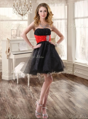 Pretty Zebra Ruffled Red and Black Quinceanera Dress and Beaded Short Dama Dresses