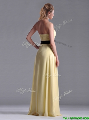 Beautiful Sweetheart Yellow Dama Dress with Ruching and Black Bowknot