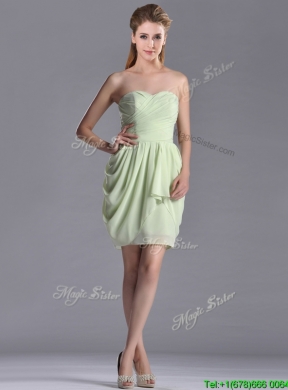 Popular Ruched Decorated Bodice Short Dama Dress in Yellow Green