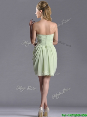 Popular Ruched Decorated Bodice Short Dama Dress in Yellow Green