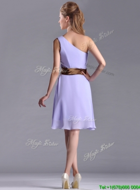 Exclusive One Shoulder Lavender Short Dama Dress with Brown Belt