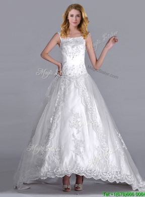 2016 Elegant Scoop Brush Train Tulle Wedding Dress with Beading and Embroidery