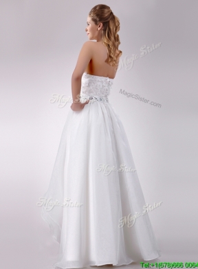 Fashionable High Low Organza Wedding Dress with Beading