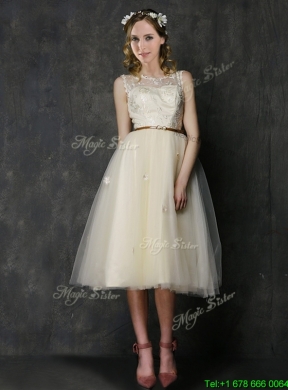 2016 New Arrivals Knee Length Champagne Bridesmaid Dress with Lace