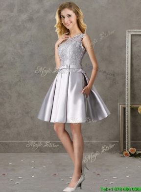 2016 Classical Laced and Bowknot Scoop Dama Dress in Silver