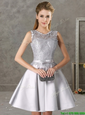 2016 Classical Laced and Bowknot Scoop Dama Dress in Silver