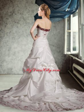 Beautiful Taffeta Sweetheart Sleeveless Brush Train Zipper Appliques and Pick Ups and Hand Made Flower Wedding Gowns in White And Red