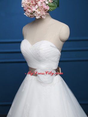 White Sleeveless Brush Train Appliques and Hand Made Flower Wedding Gowns