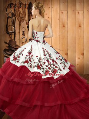 Wine Red Ball Gowns Embroidery 15th Birthday Dress Lace Up Organza Sleeveless