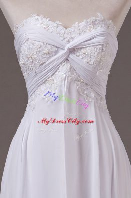 On Sale White Sleeveless Chiffon Sweep Train Lace Up Wedding Dress for Wedding Party