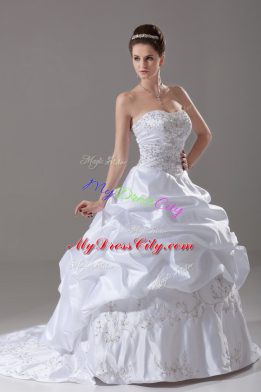 Traditional Sleeveless Brush Train Lace Up Beading and Embroidery and Pick Ups Wedding Gown