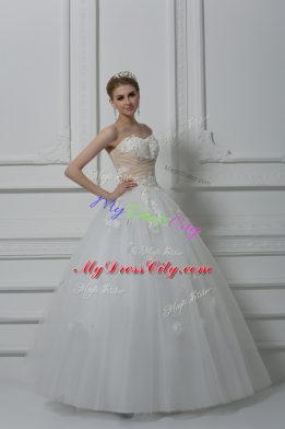 White Ball Gowns Beading and Appliques Wedding Gowns Lace Up Tulle Sleeveless Floor Length
