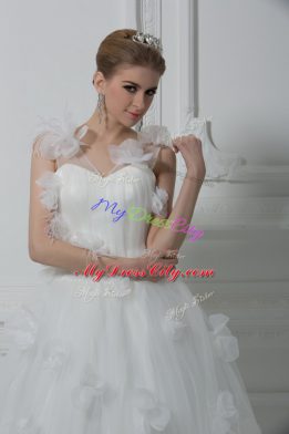 Attractive White Tulle Lace Up Wedding Dresses Sleeveless Floor Length Hand Made Flower