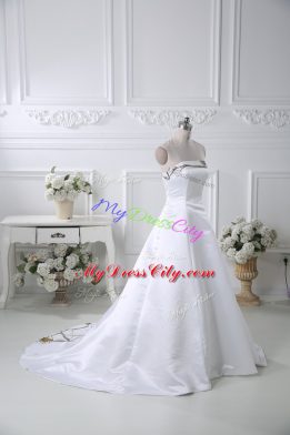 White Lace Up Strapless Pattern Wedding Dresses Satin Sleeveless Brush Train