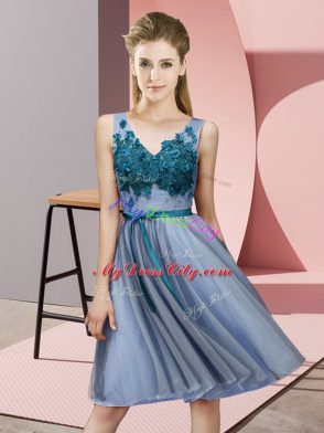 Exquisite Blue Sleeveless Appliques Knee Length Bridesmaid Gown