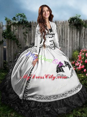 Gorgeous Floor Length Lace Up Quinceanera Dresses White And Black for Sweet 16 and Quinceanera with Embroidery and Ruffles