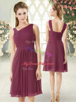 Burgundy Chiffon Zipper Asymmetric Sleeveless Knee Length Dress for Prom Ruching