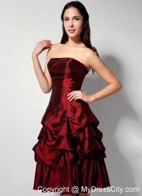 Burgundy Strapless Knee-length Bridesmaid Dress with Pick-ups and Ruches