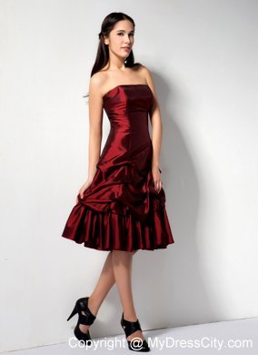 Burgundy Strapless Knee-length Bridesmaid Dress with Pick-ups and Ruches