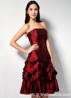 Burgundy Strapless Knee-length Bridesmaid Dress with Pick-ups and Ruches