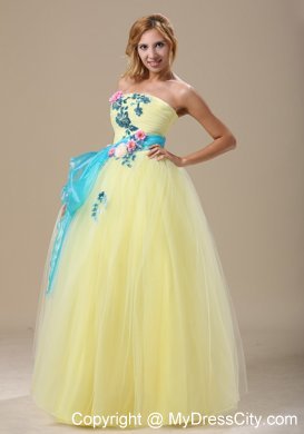 Appliques Ruched Prom Dress in Yellow With Sash