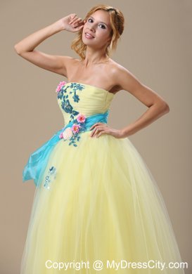 Appliques Ruched Prom Dress in Yellow With Sash