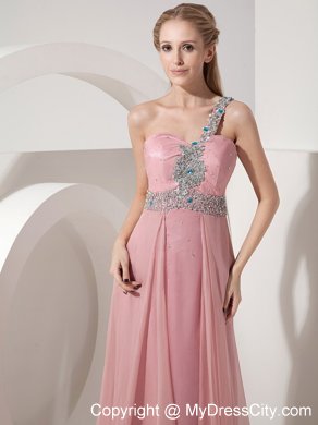 2013 One Shoulder Prom Dress in Pink Column Chiffon Beaded