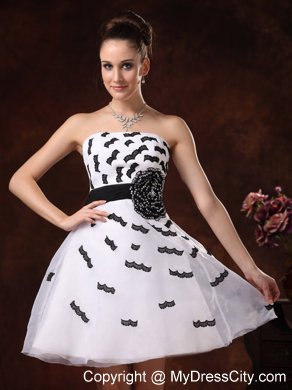 Black Appliques Mini White Homecoming Dress with Flower Belt