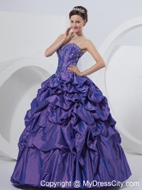 A-Line Sweetheart Embroidery Pick Up Quinceanera Gowns with Pick Up