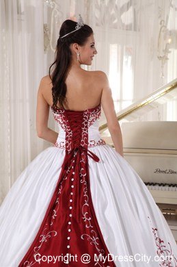 Traditinal White and Wine Red Strapless Embroidery Quinceanera Gowns