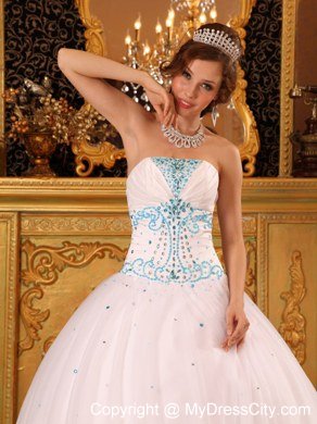 Pretty Strapless Beading White Tulle Corset up Quinceanera Dress