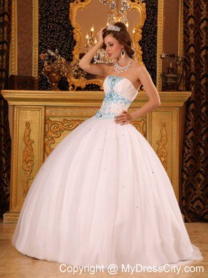 Pretty Strapless Beading White Tulle Corset up Quinceanera Dress