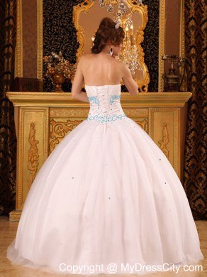 Pretty Strapless Beading White Tulle Corset up Quinceanera Dress