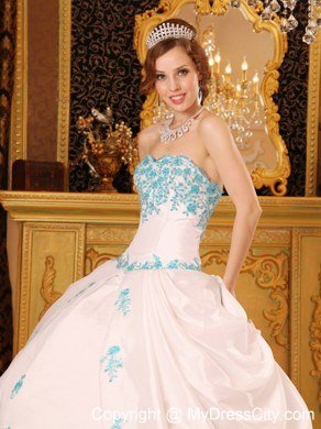 White Sweetheart Appliques Full length Quinceanera Dress Under 300