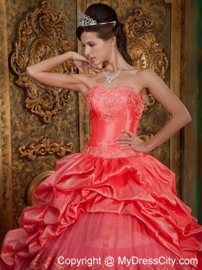 Watermelon Red Sweetheart Appliques Lace Quinceanera Gowns