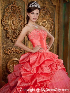 Watermelon Red Sweetheart Appliques Lace Quinceanera Gowns