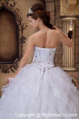 Elegant White Sweetheart Beading and Ruffled Quinceanera Dress