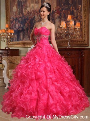 Sweetheart Beading 2013 Best Red Quinceanera Gowns with Ruffled