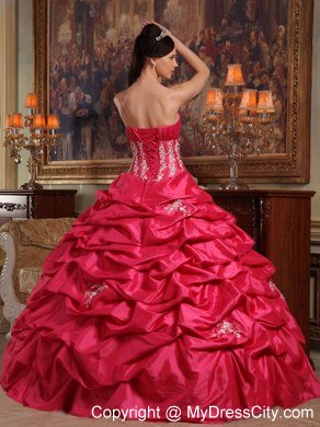 Strapless Ball Gown Appliques Quinceanera Dresses in Coral Red