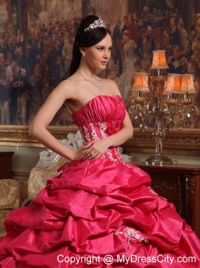 Strapless Ball Gown Appliques Quinceanera Dresses in Coral Red