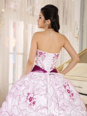 White Organza Ruffles Quinceanera Dress With Embroidery Decorate